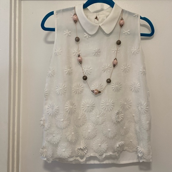 Top Chiffon With Daisy Appliqués - Picture 1 of 12